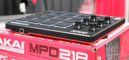 Akai - MPD 218 Pad Control Unit 2